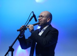 SE IMPONE EL VIRTUOSISMO MUSICAL DE CARLOS RUDEES