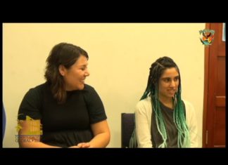 PONEN ALAS EN LAS MANOS PARA FORMAR TITIRITEROS