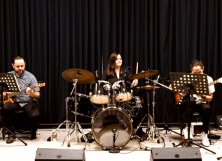 Hablan a través del jazz y alumna universitaria se gradúa con aplausos