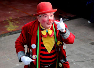 Regresa la fiesta de color a UniversArte con Payasos Trabajando