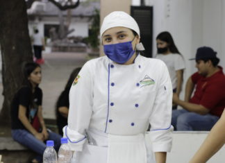 Degustan platillos sinaloenses en el FIUC